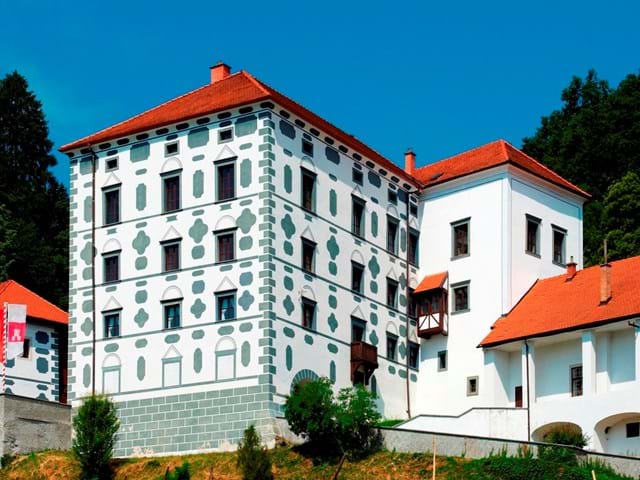 Dvorec Strmol