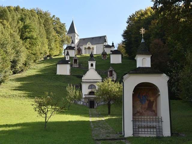 Kalvarija - Križev pot, Cerkev Sv. Roka